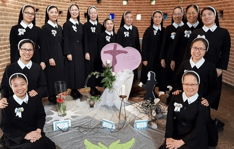 Gruppenfoto der Gemeinschaft